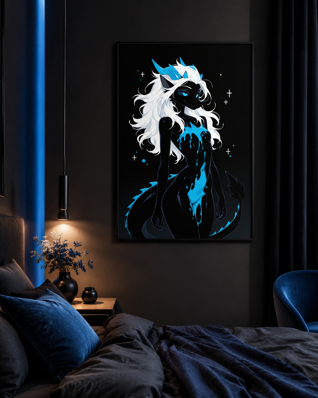 Poster dark fantasy Azuréa, dragonne anthropomorphe noire au museau reptilien, queue à crête bleue enroulée devant elle