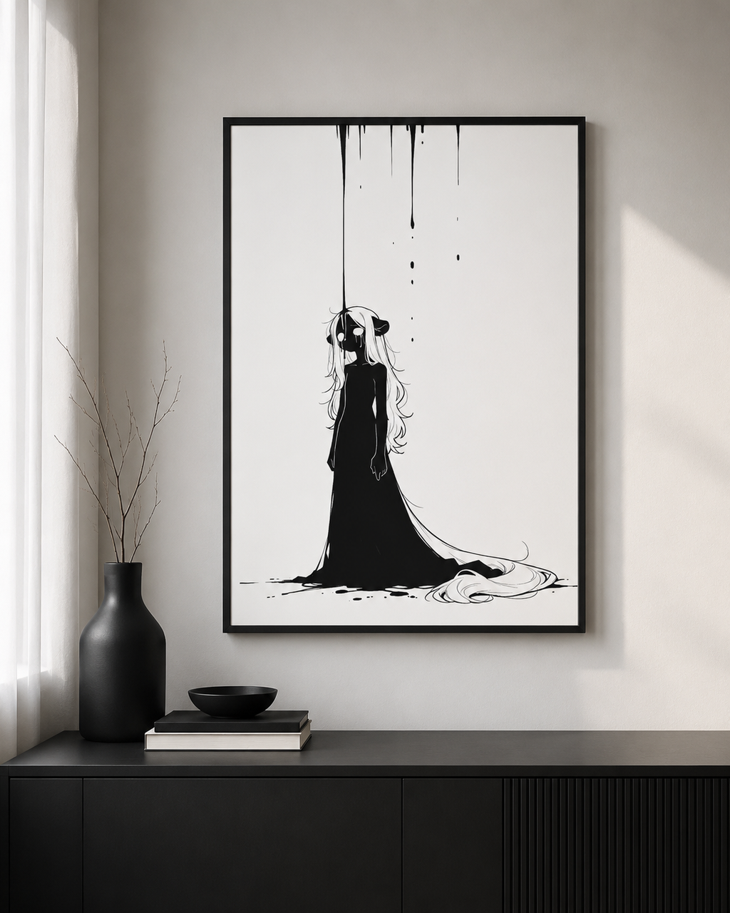 Affiche dark fantasy Ternelle, lionne anthropomorphe noir et blanc debout en robe longue, larmes visibles, encre tombant sur la tête, collection Les silences qu'on porte