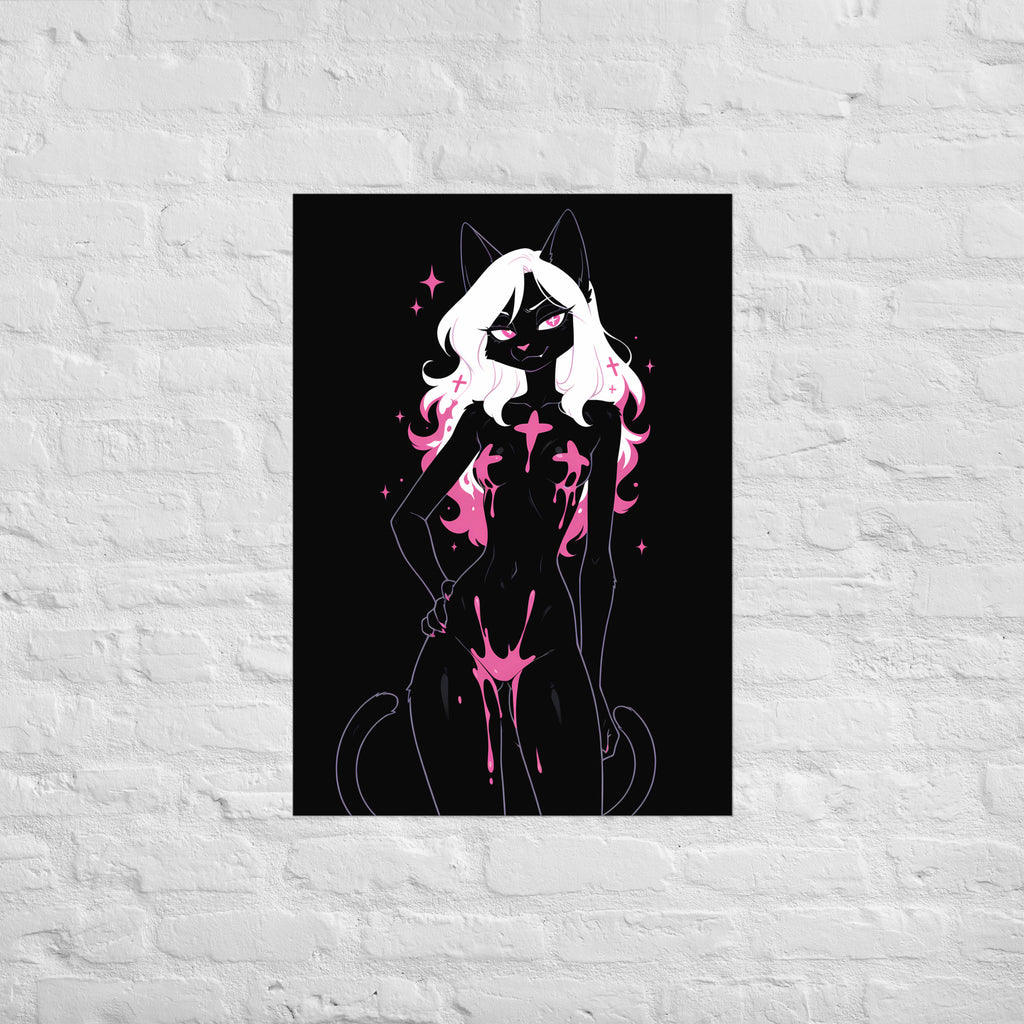 Poster dark fantasy Belladone, chatte anthropomorphe noire, petite croix sur la joue, poison rose aux hanches – affiche encadrée au format A1