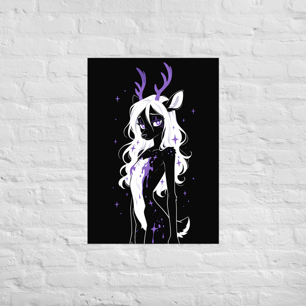 Poster dark fantasy Améthia, biche anthropomorphe noire, mèche de fourrure blanche tachée de poison violet – affiche encadrée au format A1