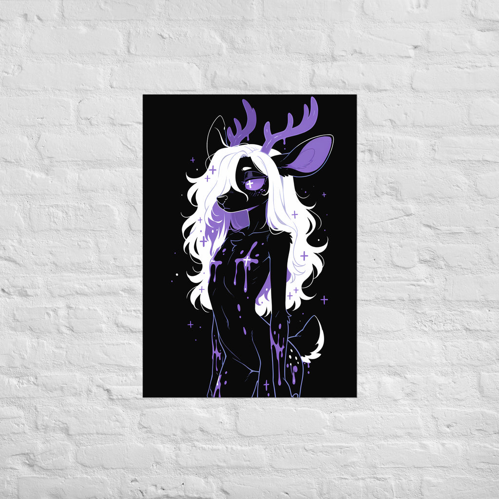 Poster dark fantasy Améthia, biche anthropomorphe noire, oreille teintée de violet profond, main à la gorge – affiche encadrée au format A1