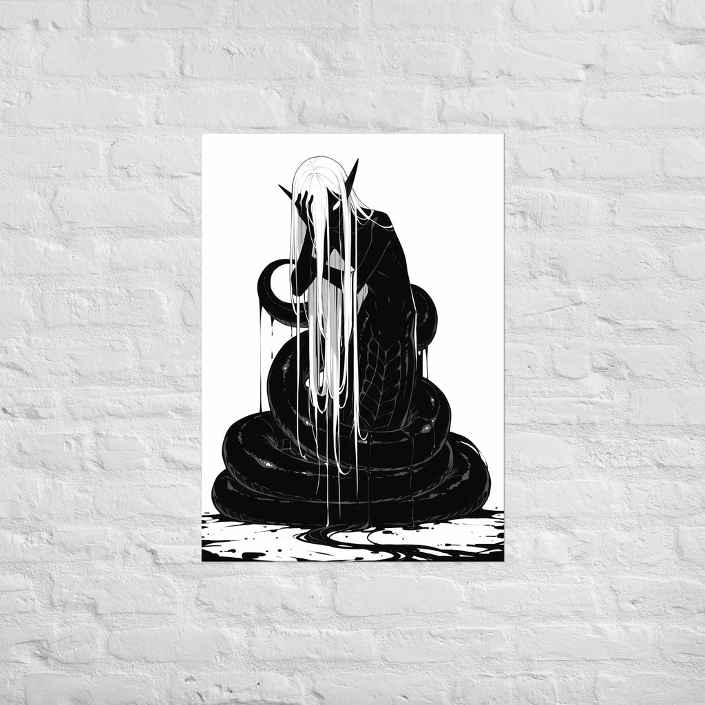 Affiche dark fantasy Muance, vipère anthropomorphe noir et blanc, visage caché, corps enroulé en spirales écailleuses, collection Les silences qu'on porte – format A1
