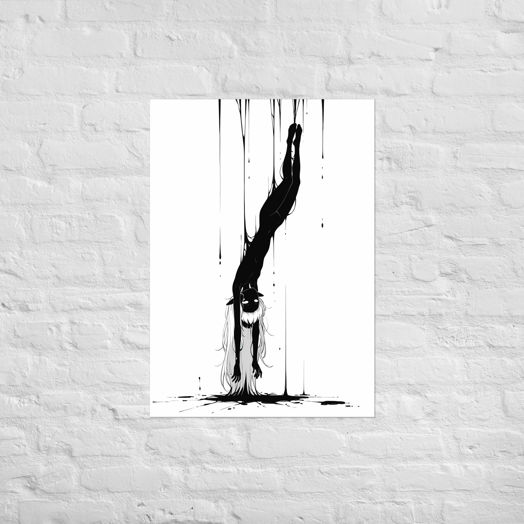Affiche dark fantasy Abyssia, pieuvre anthropomorphe noir et blanc plongeant tête la première en diagonale, pieds pointés vers le haut, regard grand ouvert, collection Les silences qu'on porte – format A1