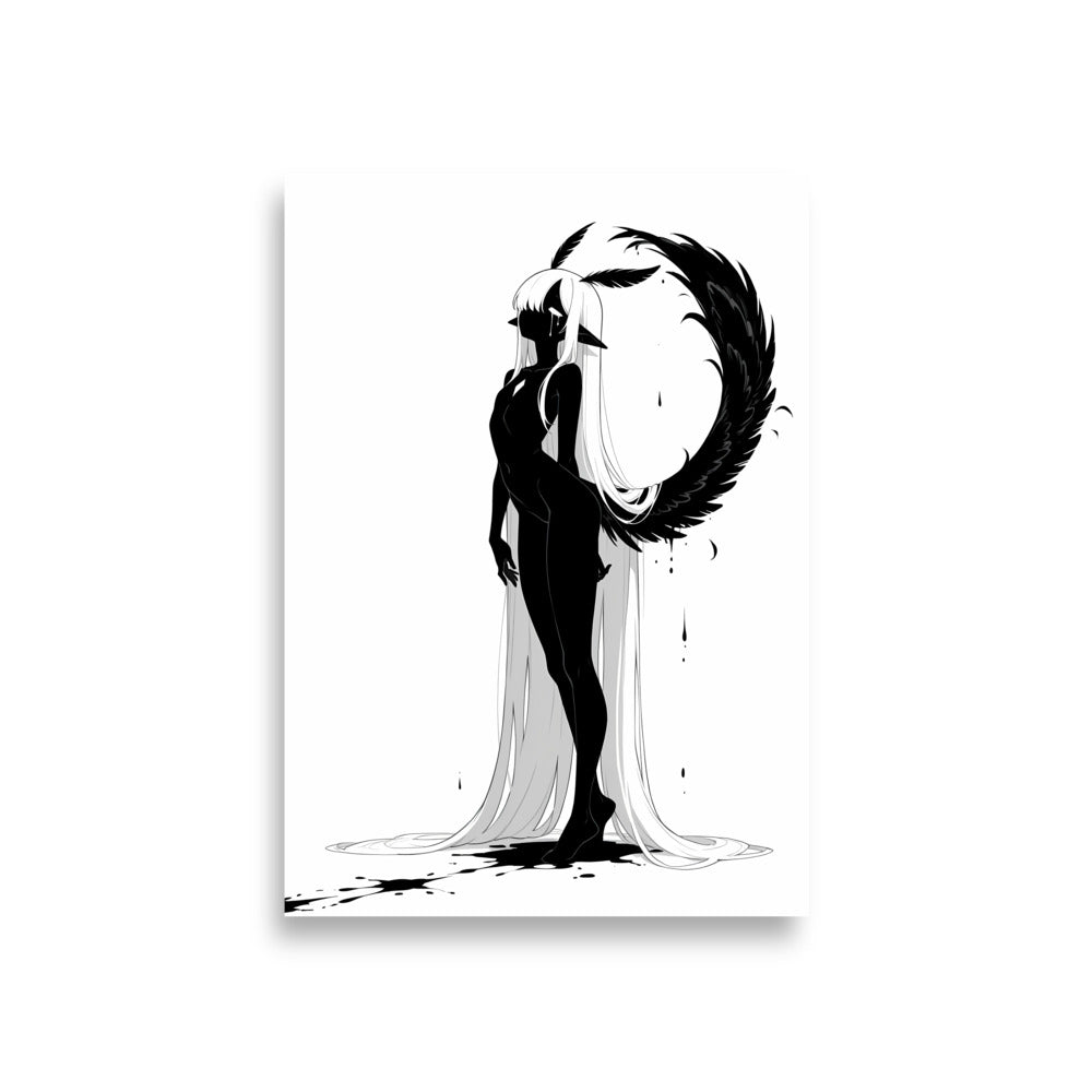 Affiche dark fantasy Pâlore, paon anthropomorphe noir et blanc debout avec un halo de plumes refermé en cercle parfait derrière elle, collection Les silences qu'on porte