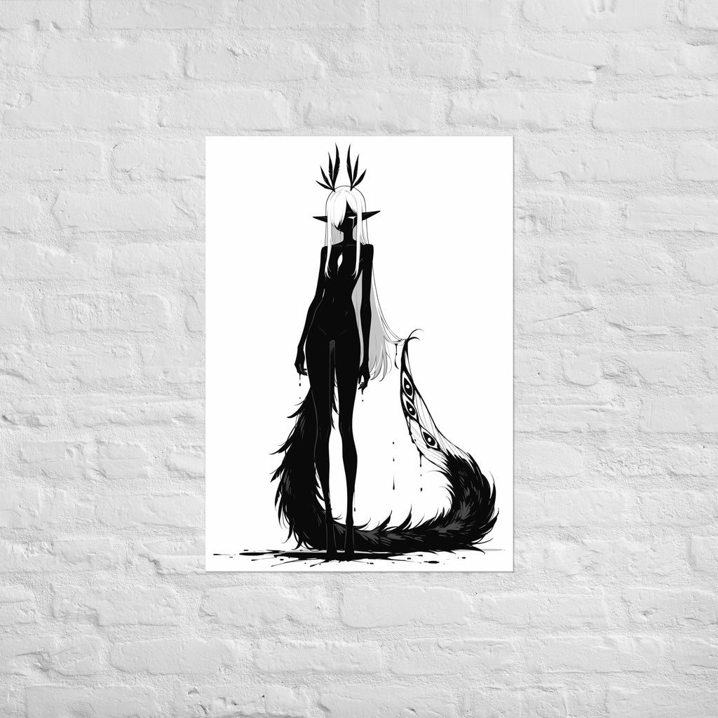 Affiche dark fantasy Pâlore, paon anthropomorphe noir et blanc debout de face, traîne moitié sombre moitié pâle marquée de trois yeux, collection Les silences qu'on porte – format A1