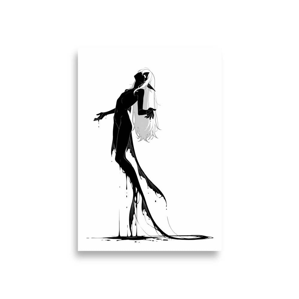 Affiche dark fantasy Sourdine, koï anthropomorphe noir et blanc vue de dos tête renversée, longue queue en traîne sur le sol, collection Les silences qu'on porte