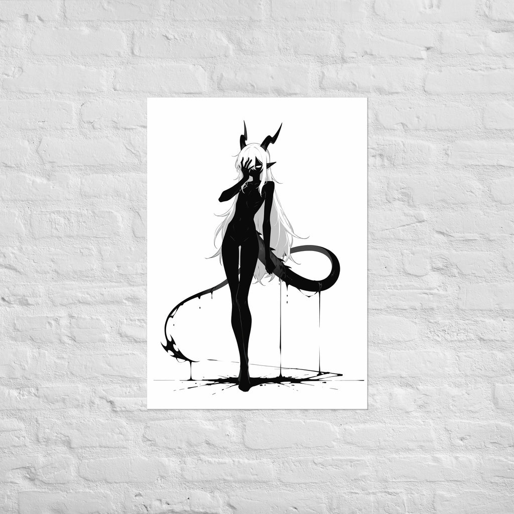 Affiche dark fantasy Vestigia, dragon anthropomorphe noir et blanc visage caché derrière la main, cornes recourbées, queue épineuse en large boucle, collection Les silences qu'on porte – format A1