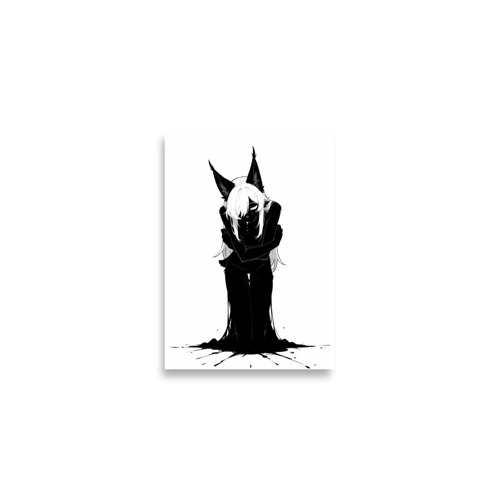 Affiche dark fantasy Lucidia, lynx anthropomorphe noir et blanc, bras croisés sur elle-même sous des oreilles dressées, collection Les silences qu'on porte – format A2