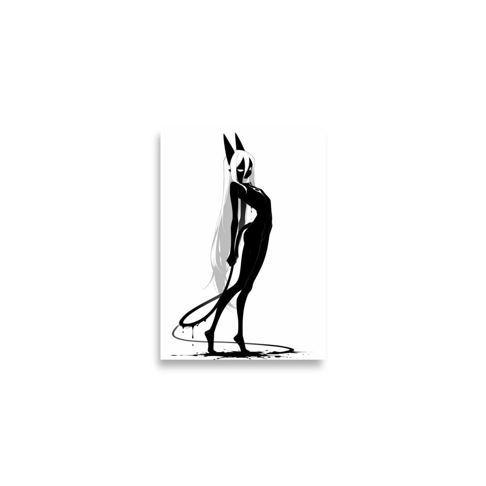 Affiche dark fantasy Closane, chat anthropomorphe noir et blanc, s'éloignant, fouet traînant au sol, collection Les silences qu'on porte – format A2