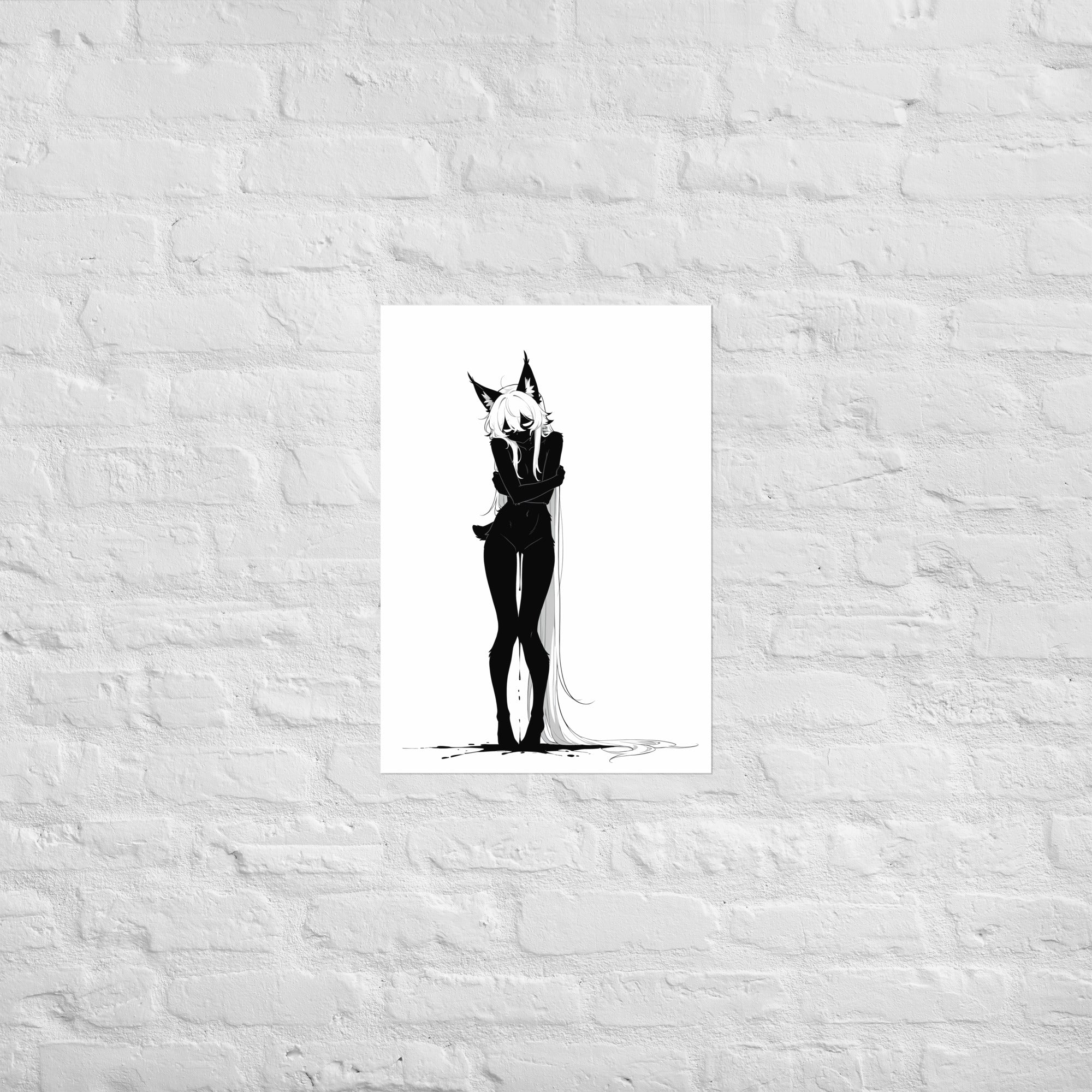 Affiche dark fantasy Lucidia, lynx anthropomorphe noir et blanc, debout, bras croisés, fil d'encre au sol, collection Les silences qu'on porte – format A2
