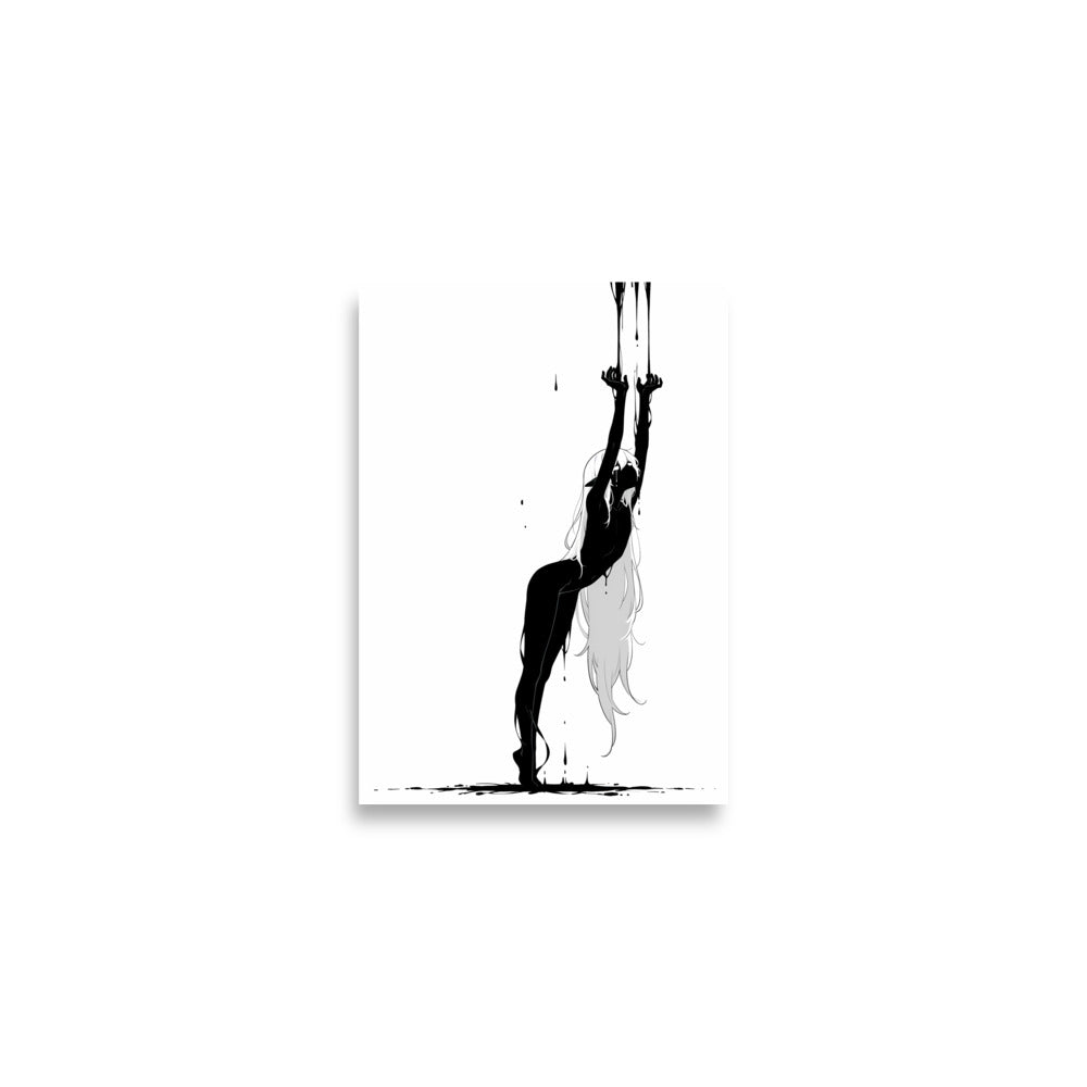 Affiche dark fantasy Abyssia, pieuvre anthropomorphe noir et blanc dressée sur la pointe des pieds, bras tendus vers deux fils d'encre, collection Les silences qu'on porte